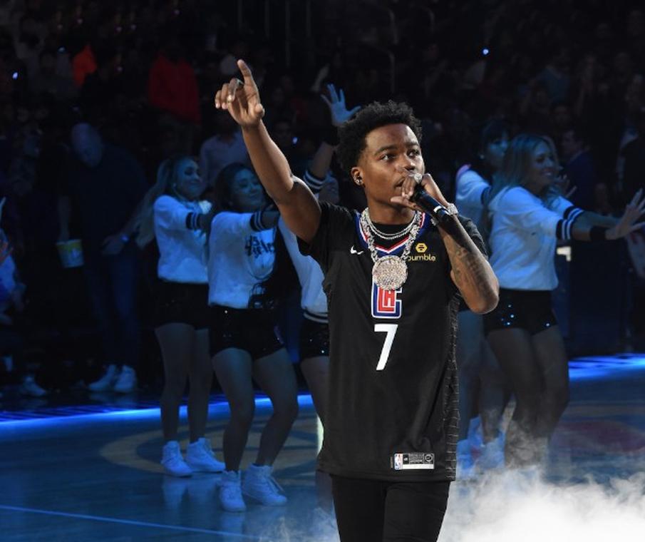 cavaliers vs lakers Halftime