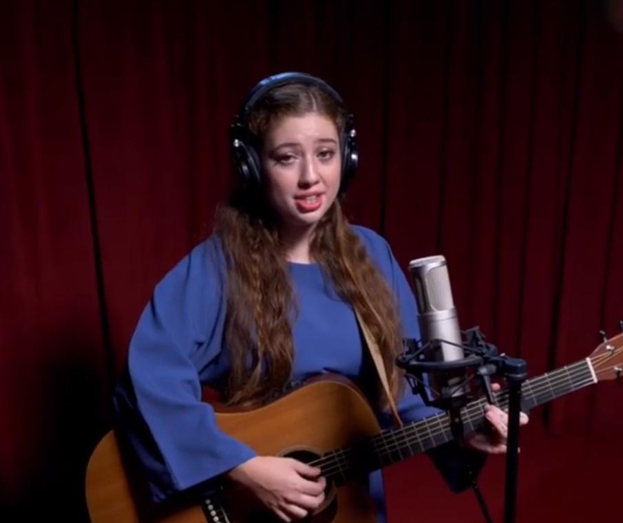 Leoné Murphy - Hearts at the Bottom