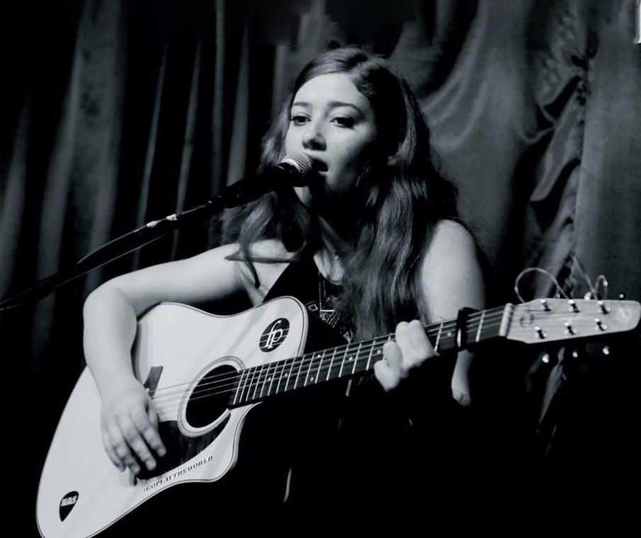 Leoné Murphy - Elephant Song