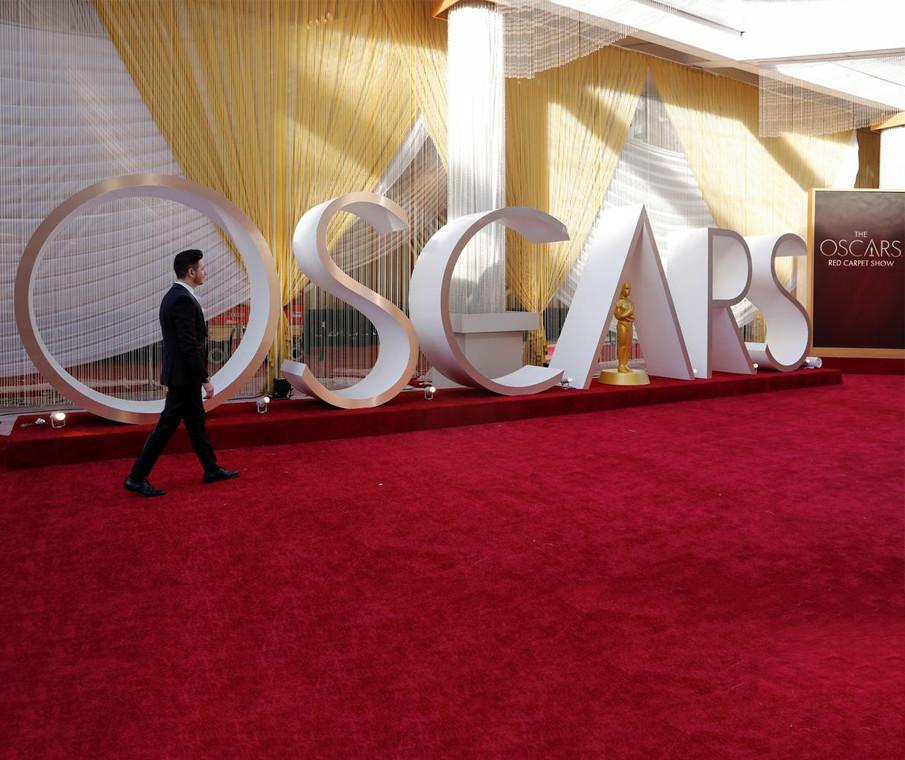 2020 OSCARS RED CARPET 