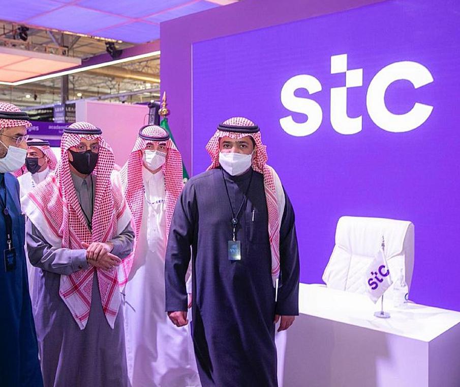 مهتم بتقنية فيصل السيف