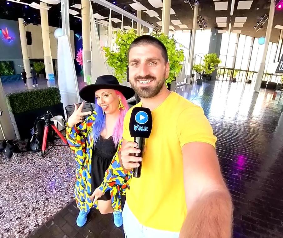 دينا سعدي لونج بيتش الجداريات